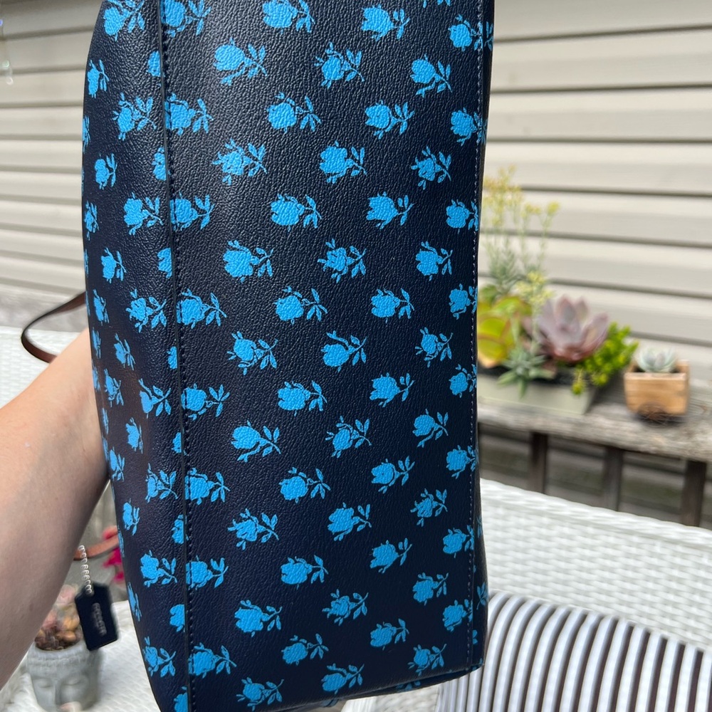 Coach City Zip Top Tote in Badlands Floral Print - Picture 9 of 16
